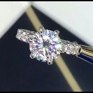 925 Silver 10mm Round Cut Diamond Ring Size 10